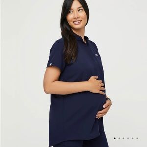 NWT Figs Kitale Maternity Scrub Top - Navy
